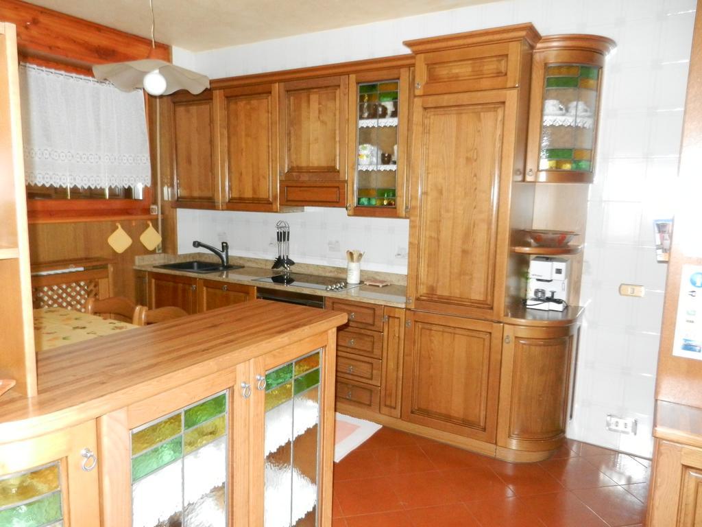 Casa Elda Appartement Isolaccia Buitenkant foto