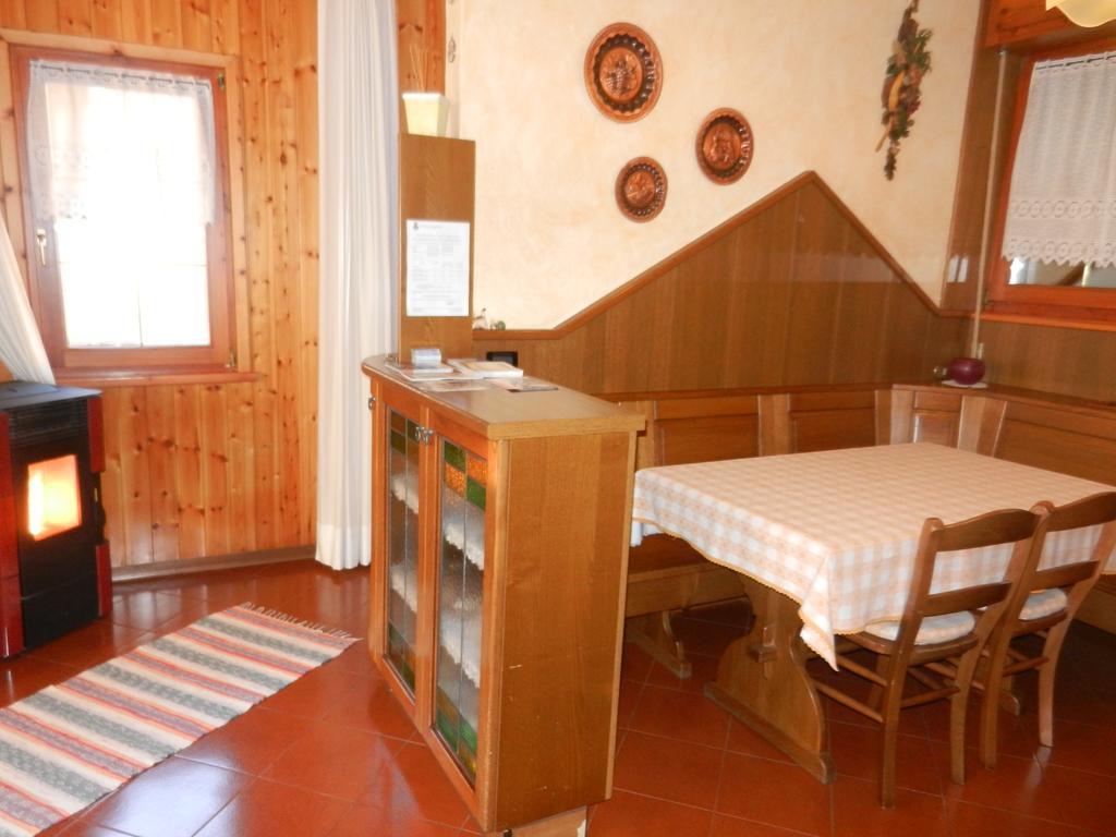 Casa Elda Appartement Isolaccia Buitenkant foto